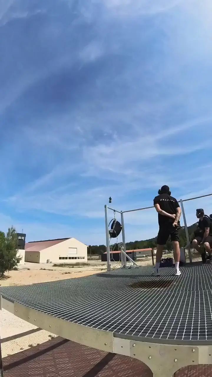 Flyboard Air. This aircraft is powered by 5 mini jet engines and holds ...