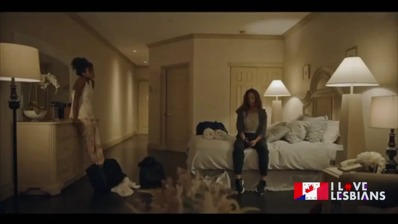 French Women: Myriam Fournier & Naadei Lyonnais - "Avant Le Crash" (s01e08)