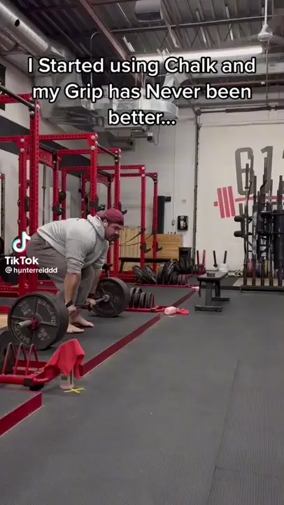 Grip with chalk
