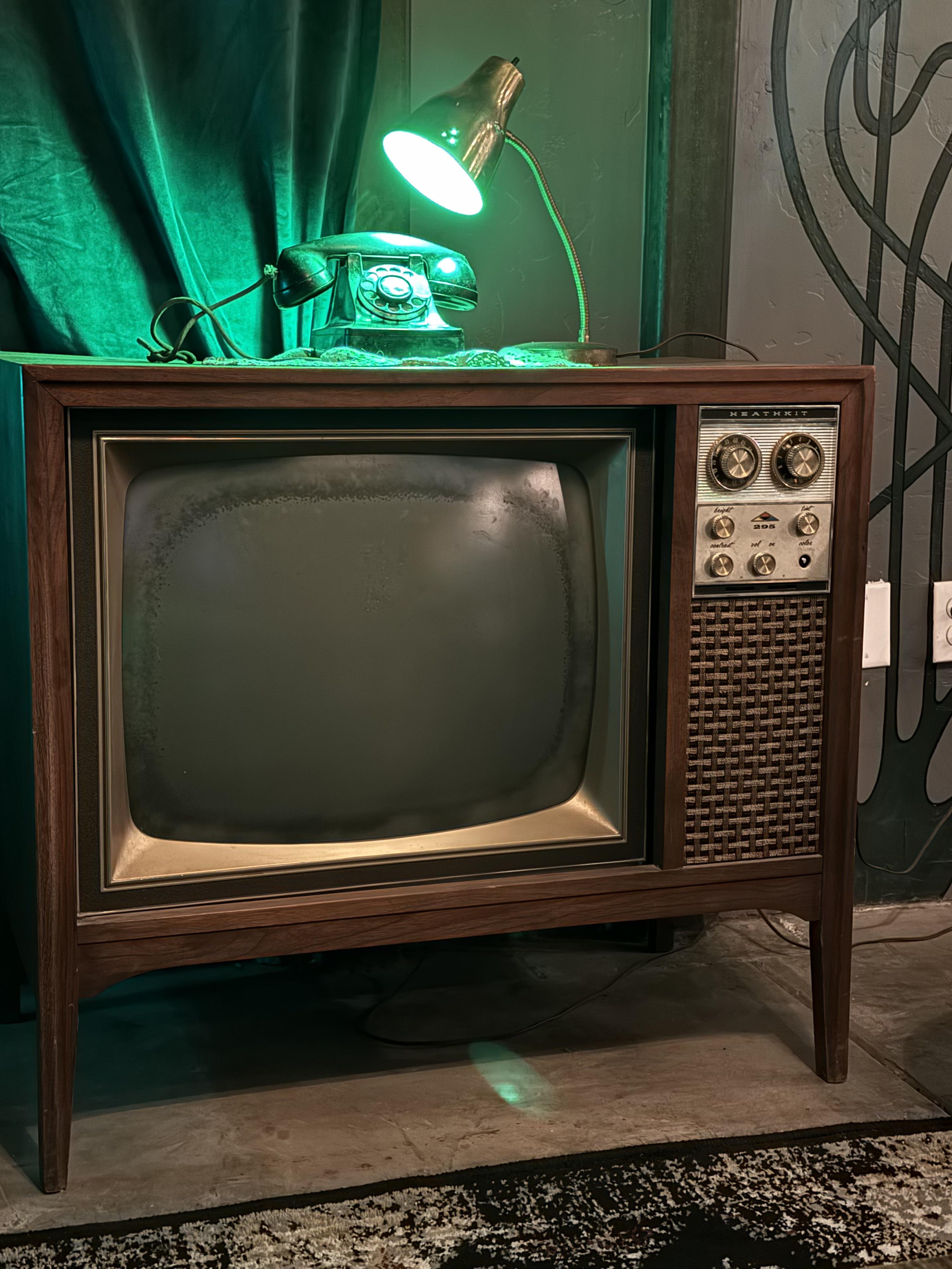 Heathkit console TV from the 70s? | Scrolller