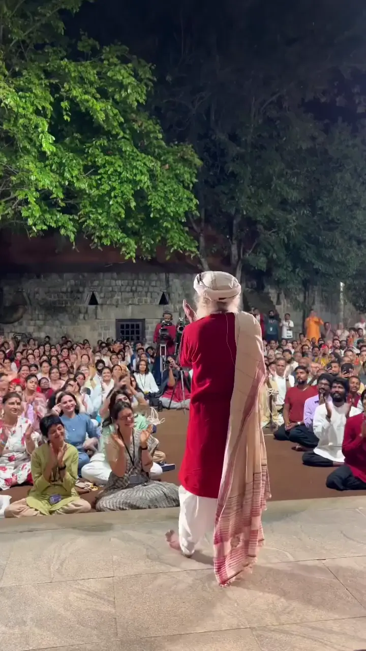 Help me identify this song please ... 🙏🏻