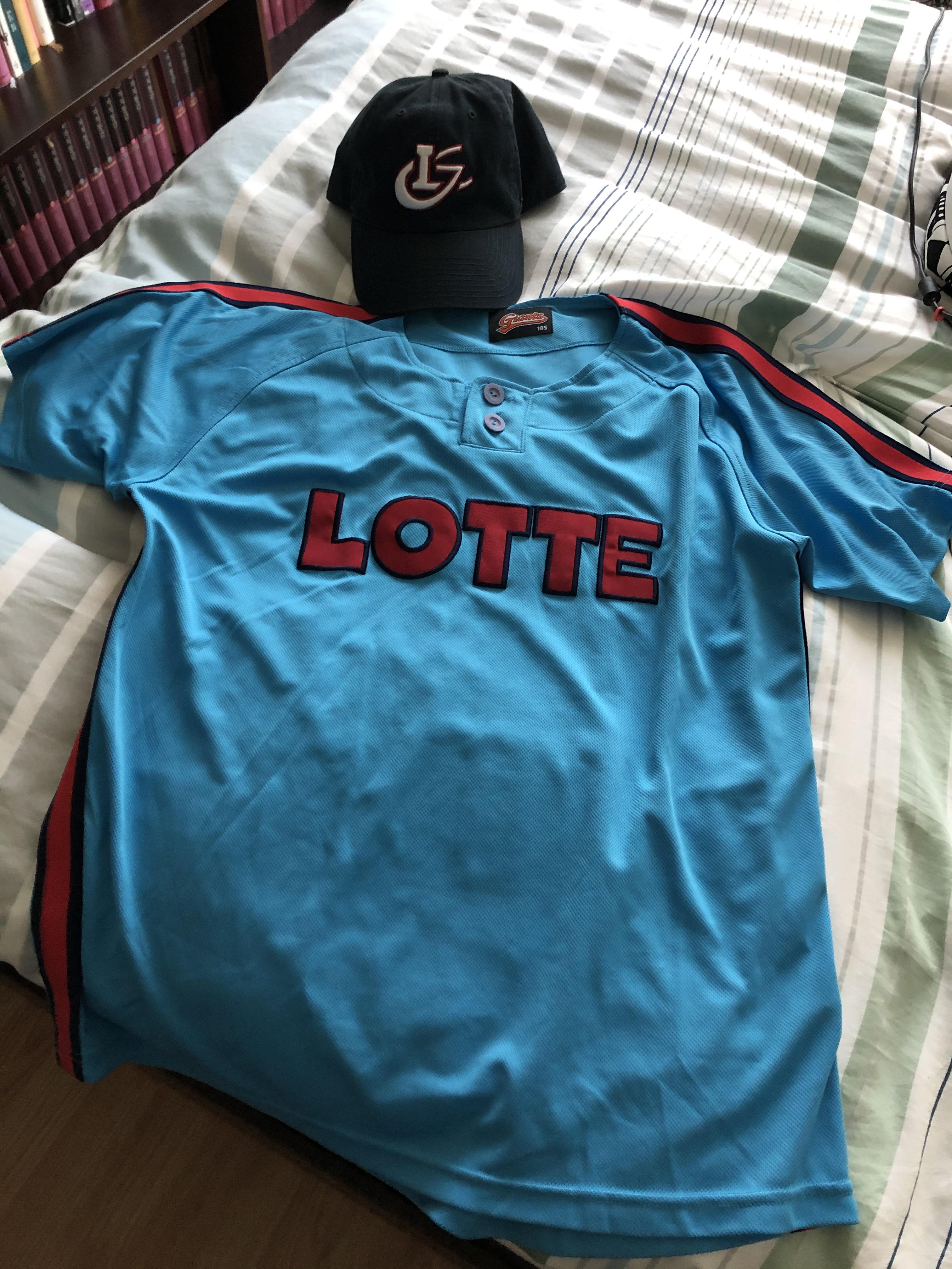 r/chanyolo does it again! So pumped to have my LG Twins gear here