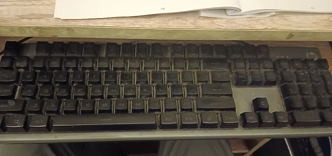 How dirty is your keyboard bajs | Scrolller