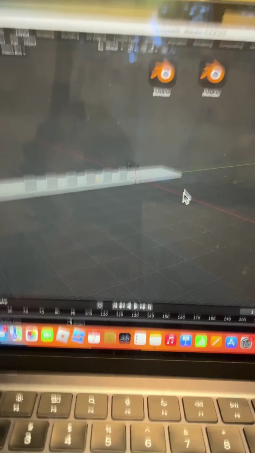 How to I scale on one side 😭😭