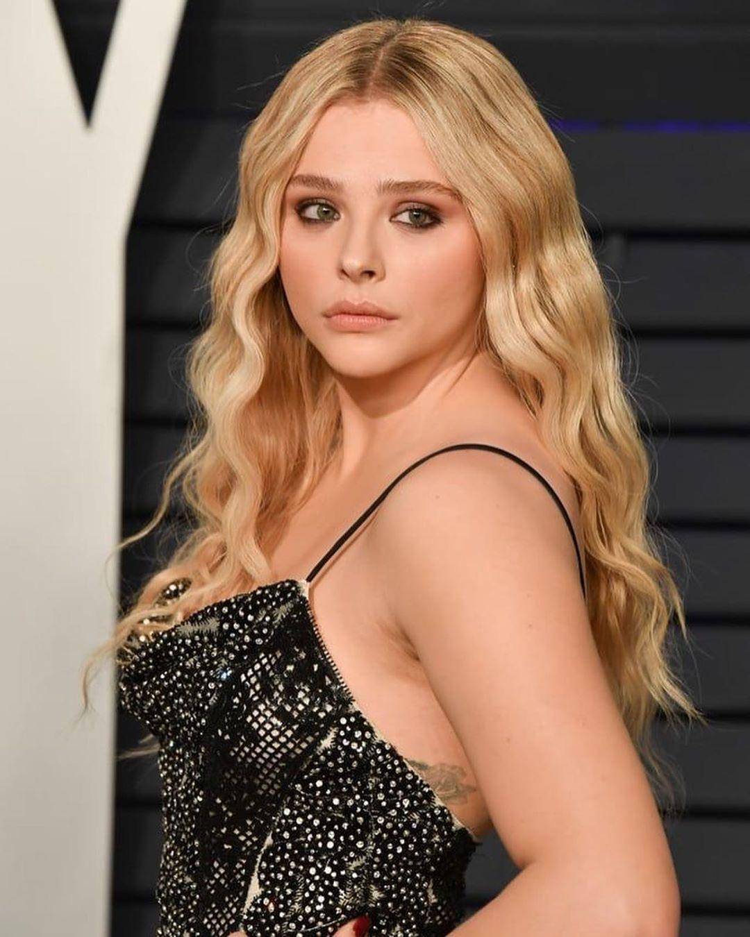 How Vigorously Would You Fuck Chloe Grace Moretz S Mouth Scrolller