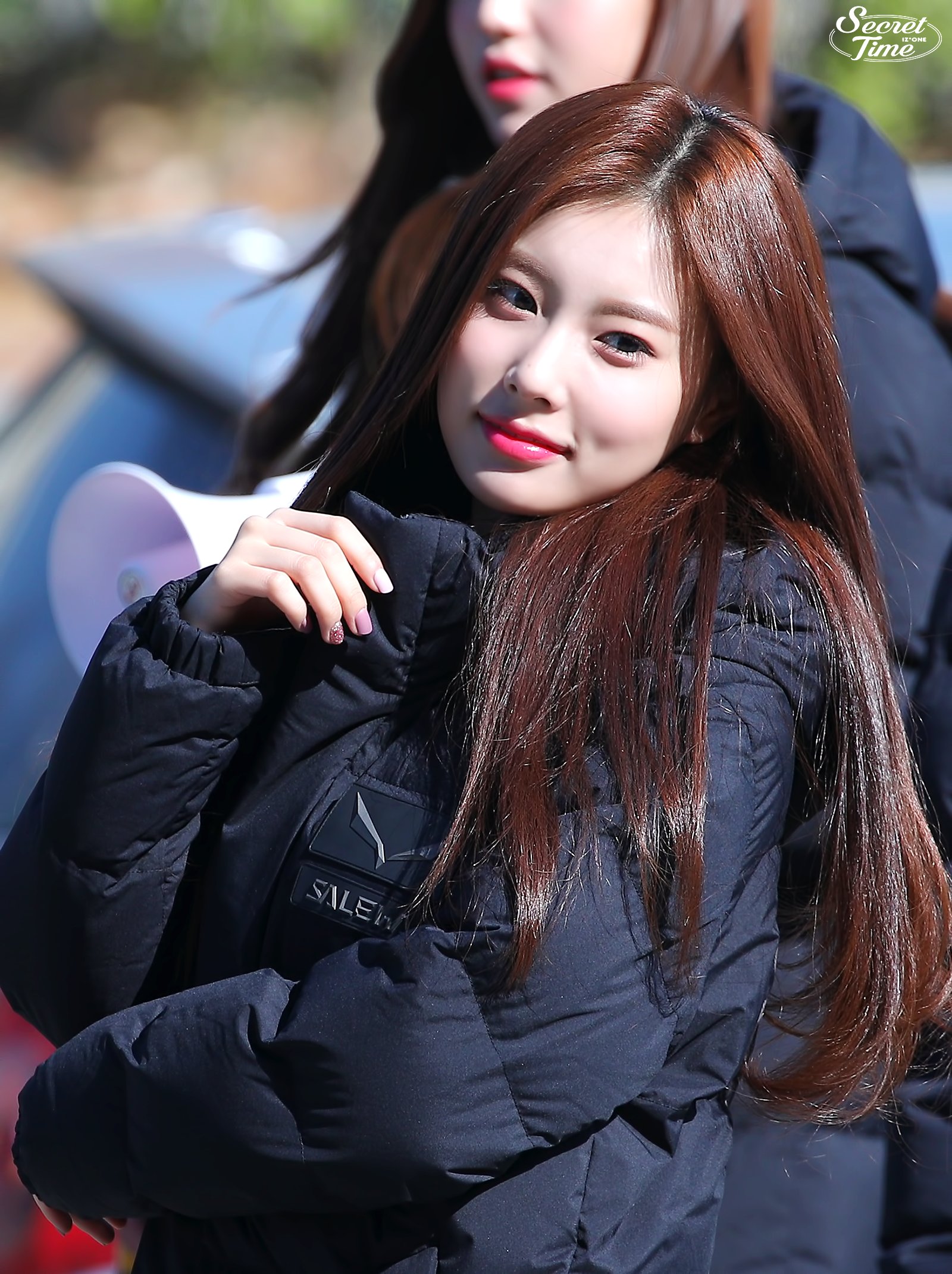 Hyewon Pose | Scrolller