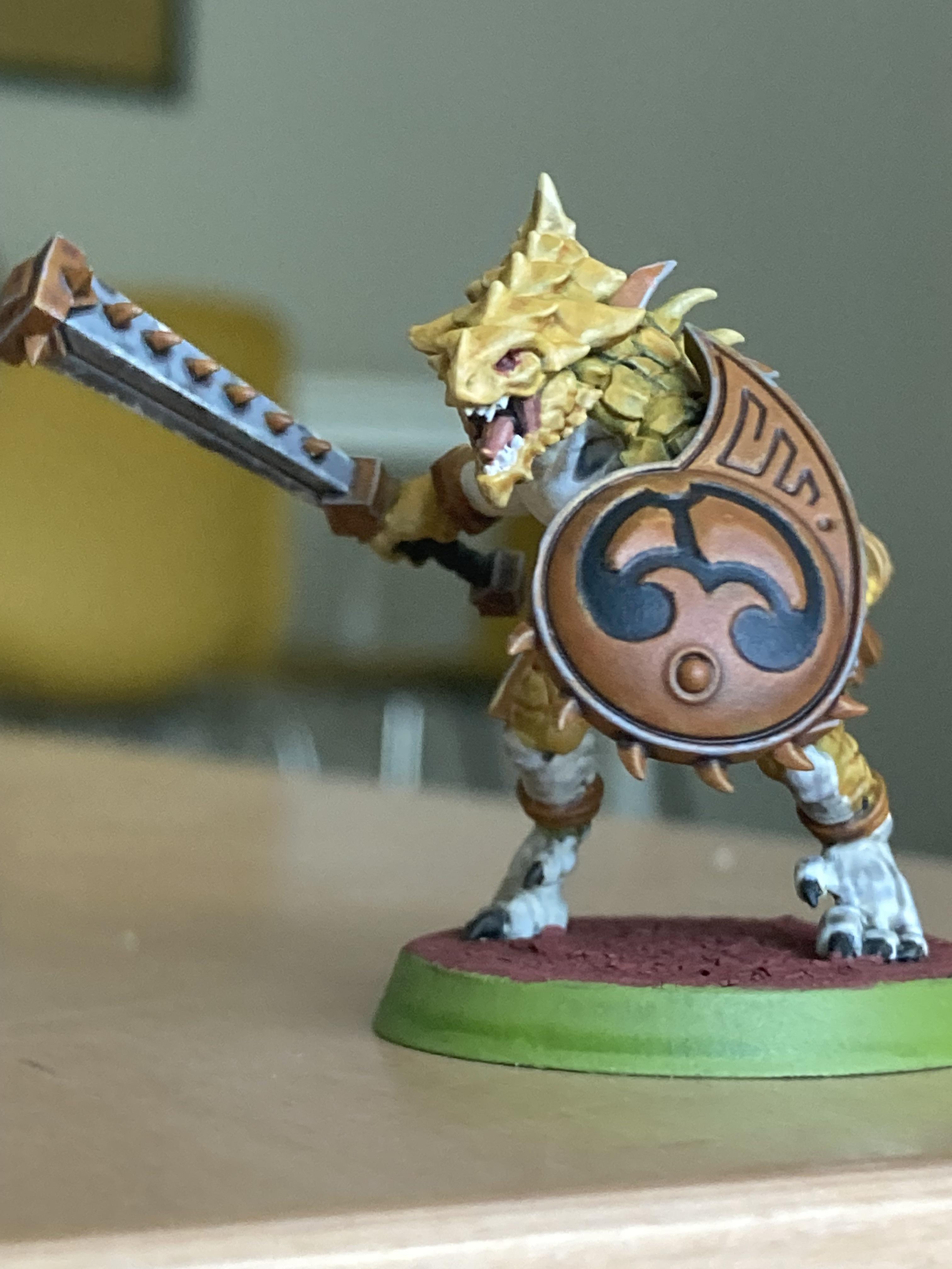 My take on the Saurus free mini of the month. Second paint project ...