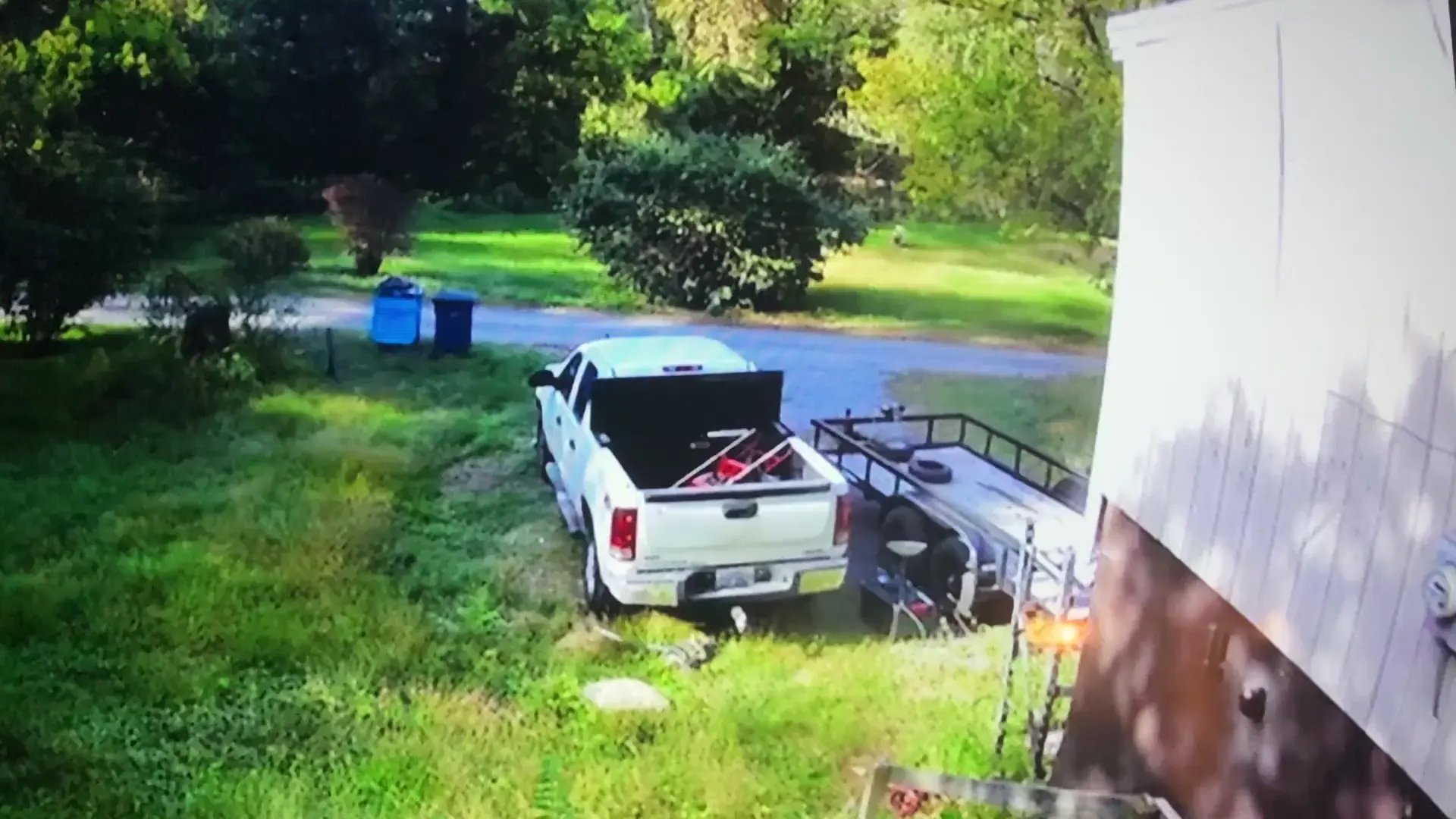 Idiot on a trailer