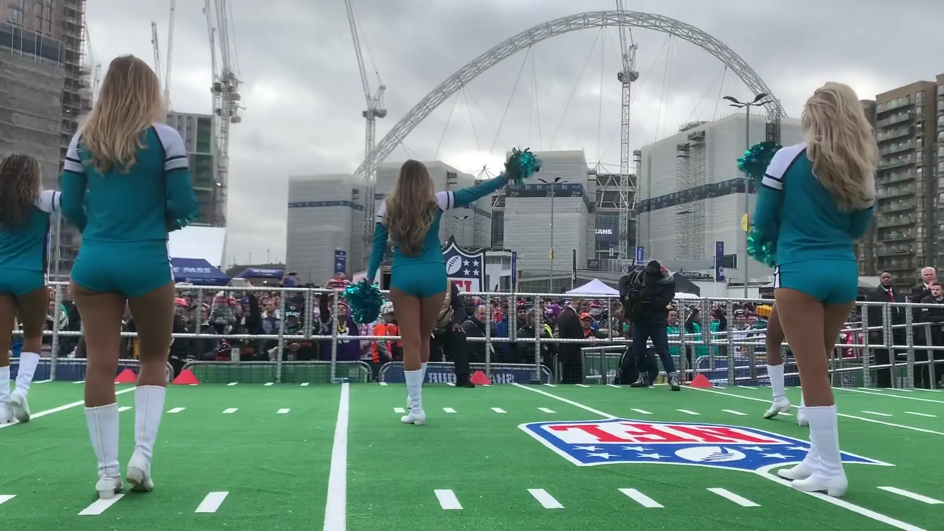 Jacksonville Jaguars Cheerleaders - Wembley Stadium 2019-11-03