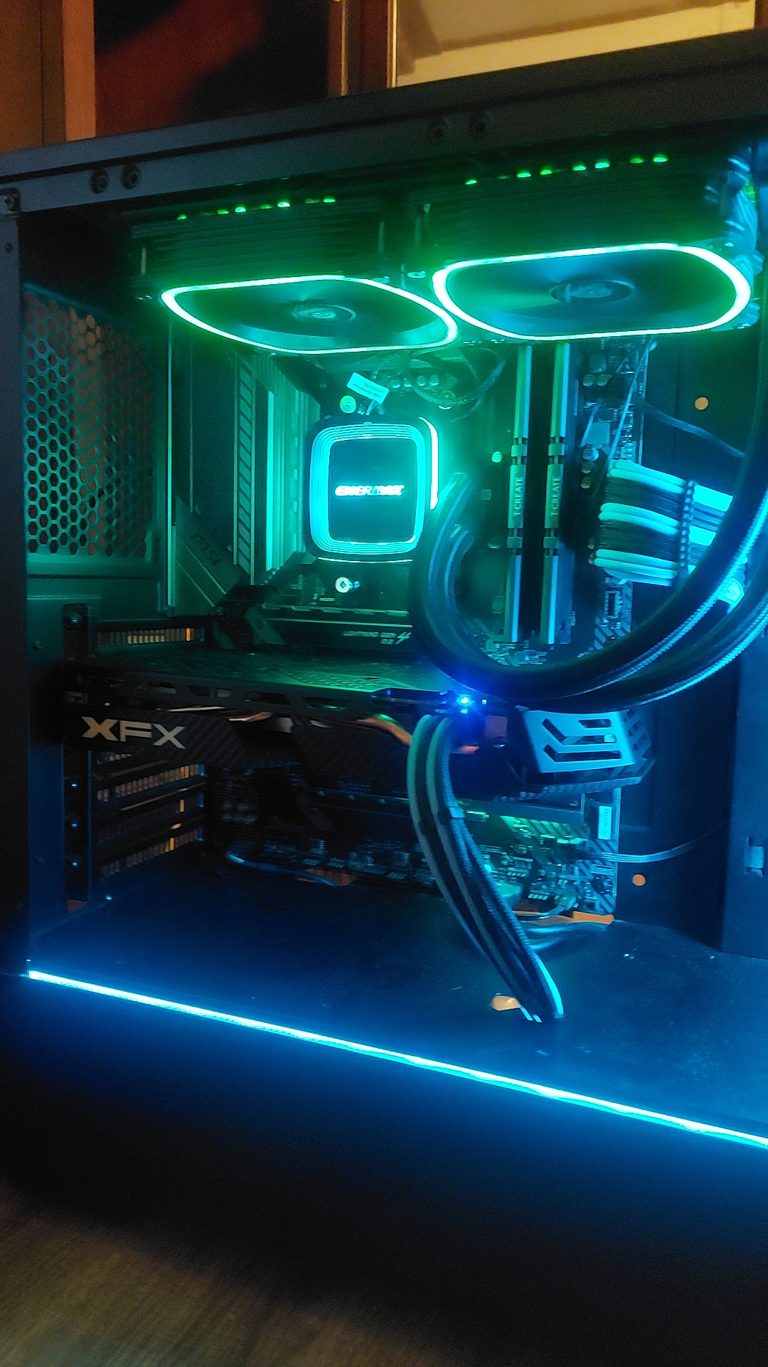 Custom gaming PC build with an XFX RX 580 8GB running Valorant gameplay at 4k60 resolution.