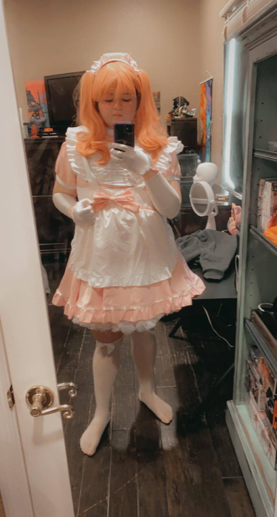 Just A Pink Sissy Maid Scrolller