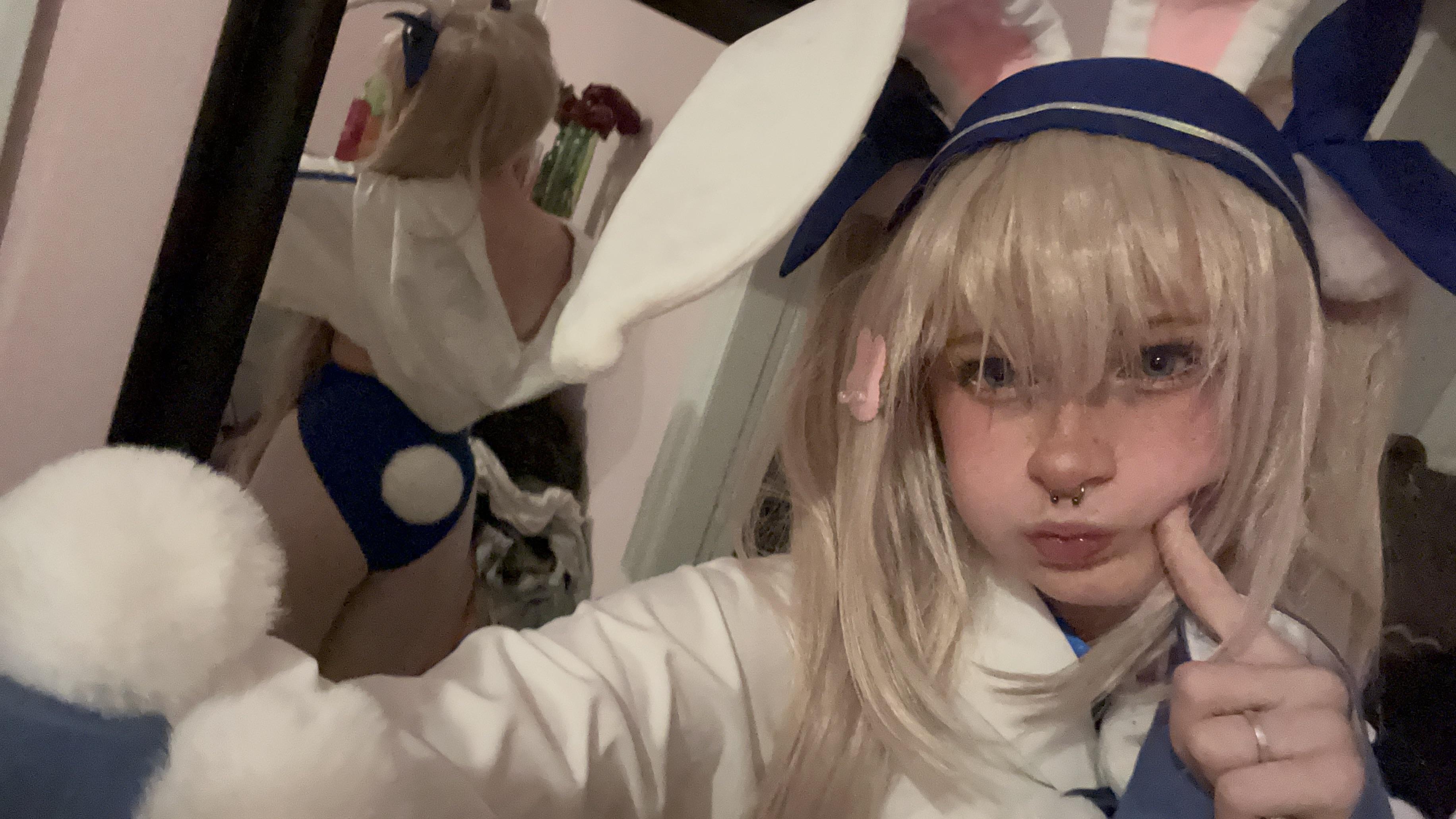 laffey bunny cosplay (azur lane)