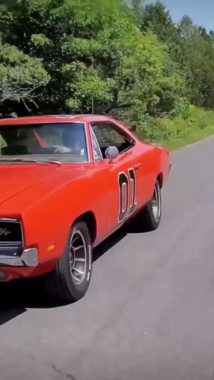 KITT and General Lee in Hot Pursuit 🏁