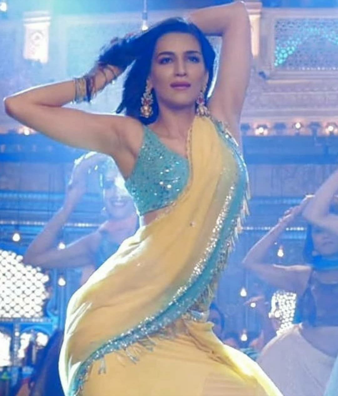 Kriti Sanon Showing Sweaty Armpits Join My Sub For More Sensual