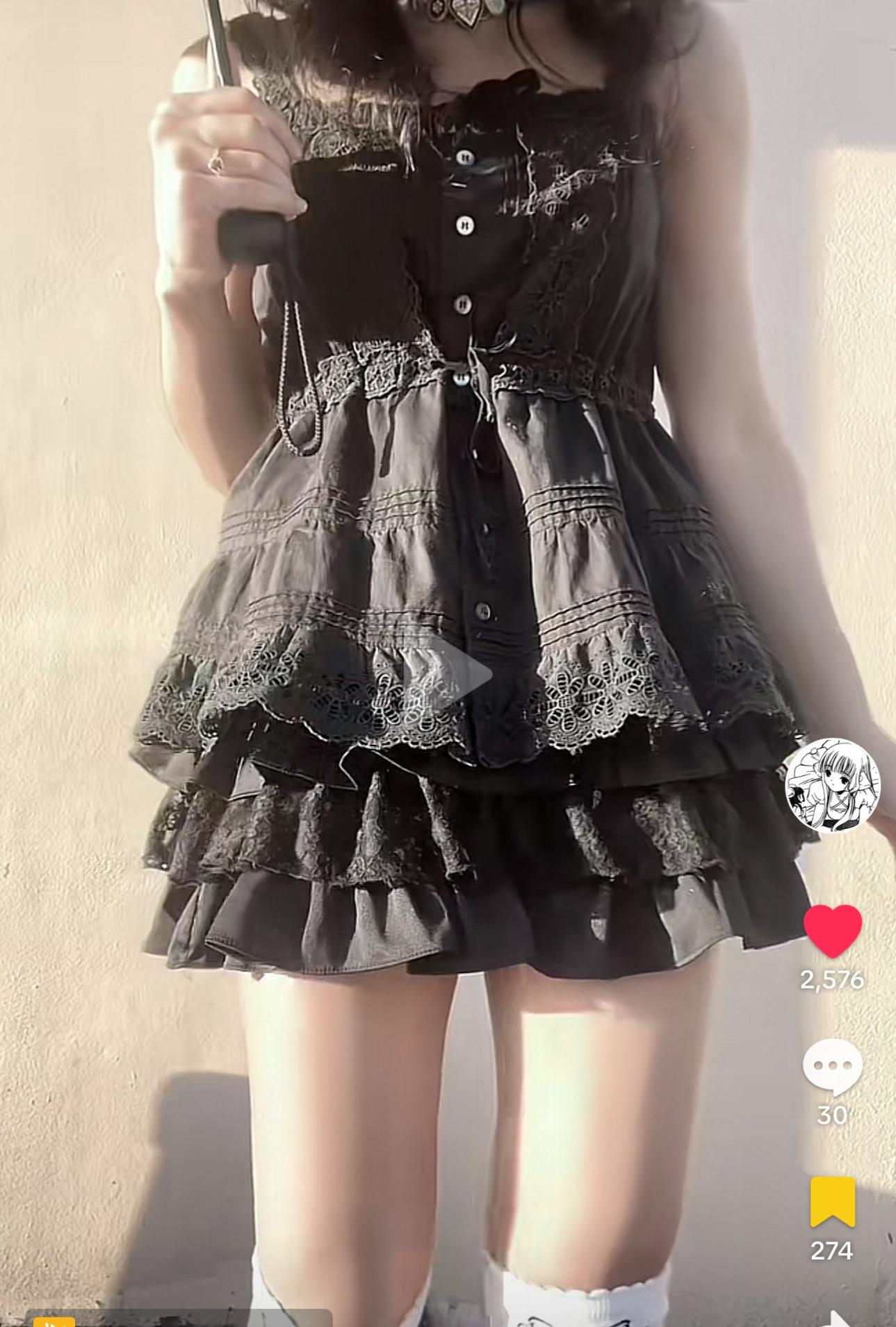 Guys do y’all have any idea where this top is from | Scrolller