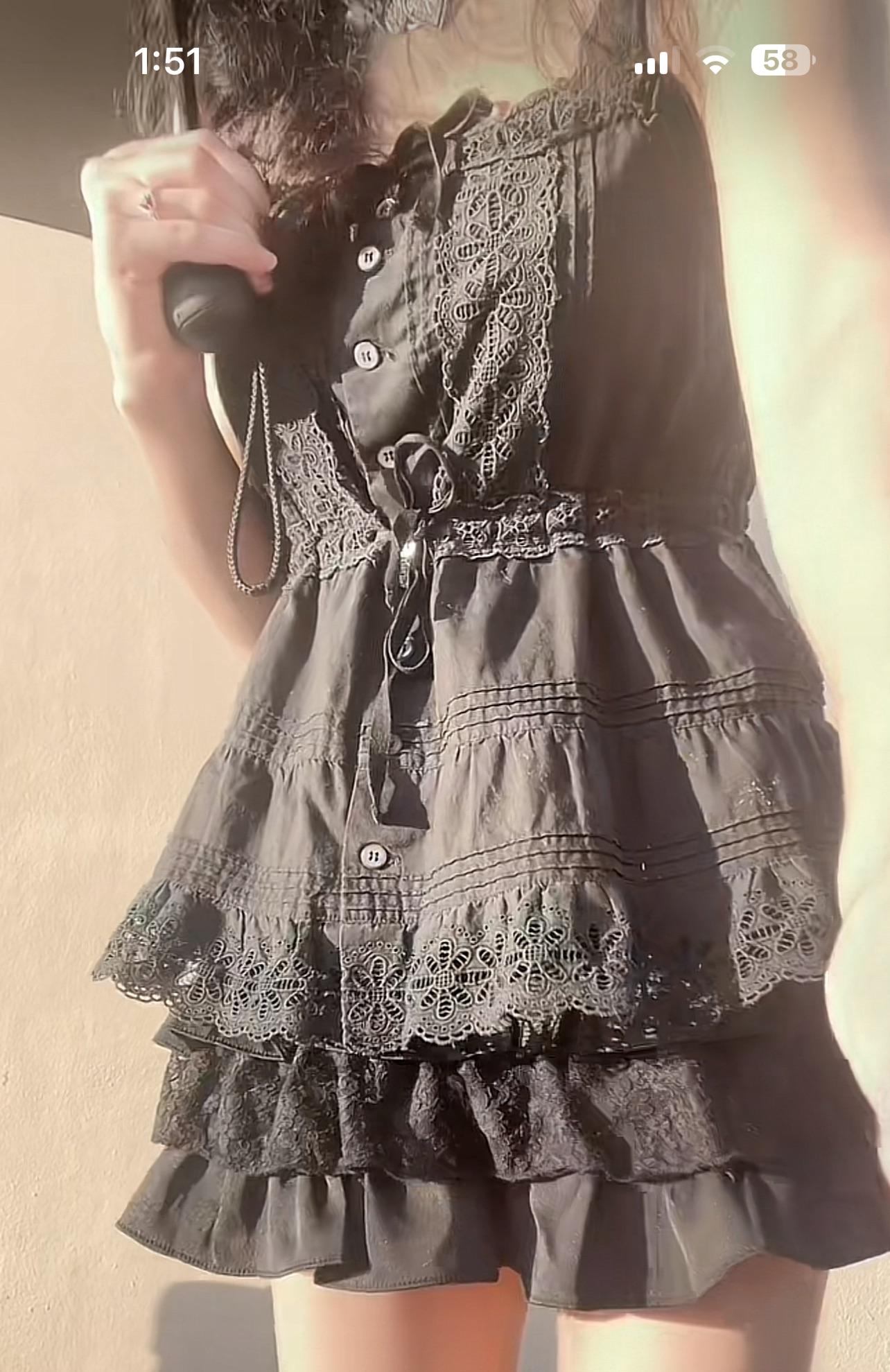 Guys do y’all have any idea where this top is from | Scrolller