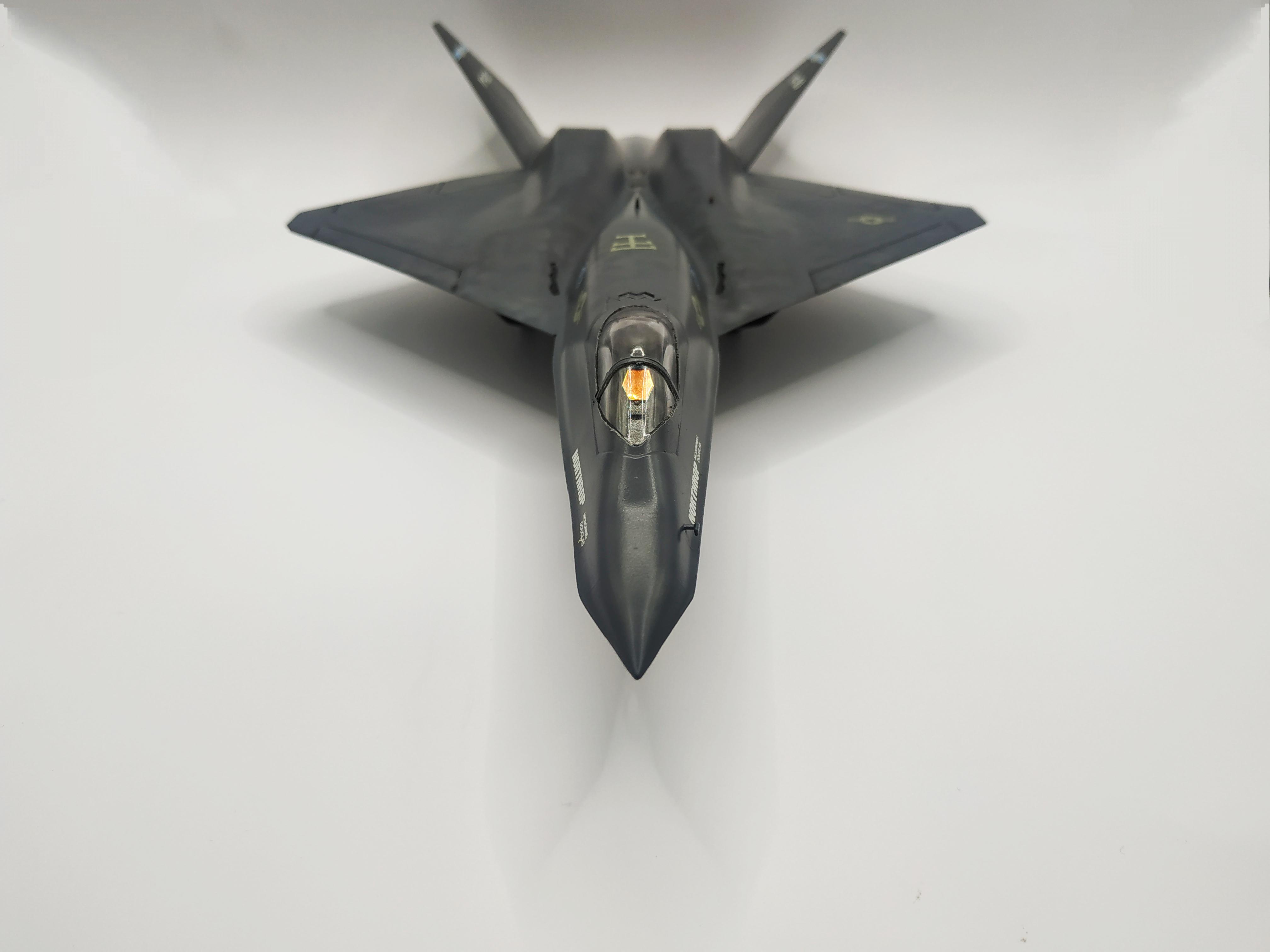 REVELL. 04017. NORTHROP MDD YF-23 A. 1/144 SCALE. CM-VJ