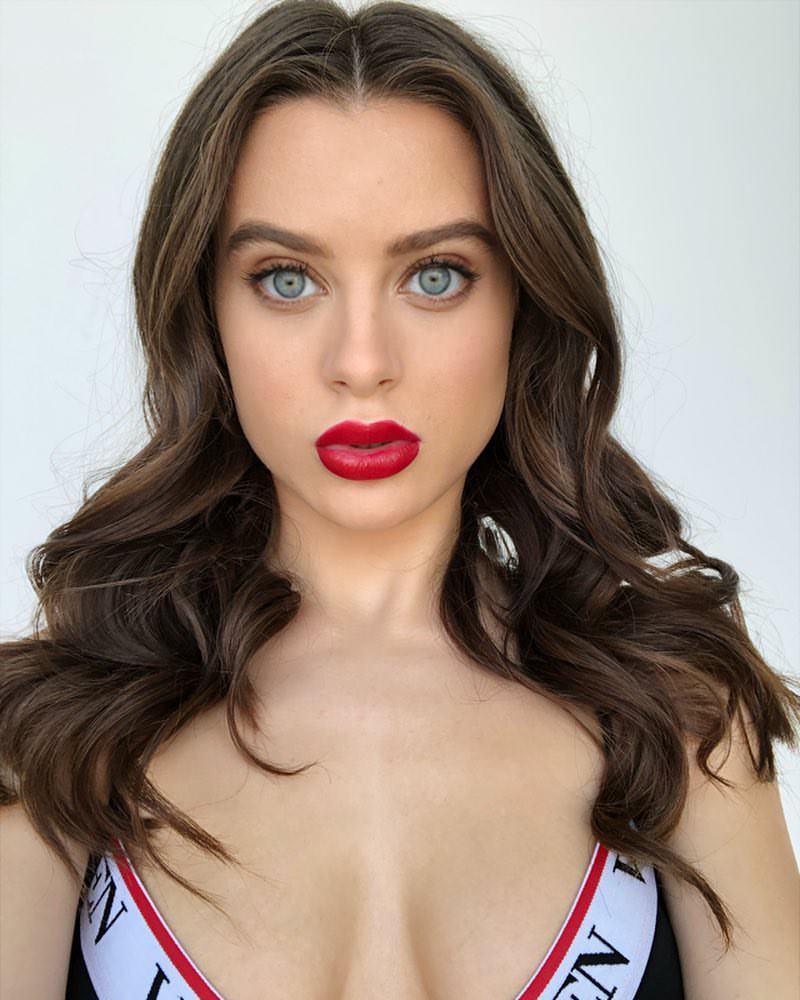 Lana Rhoades | Scrolller