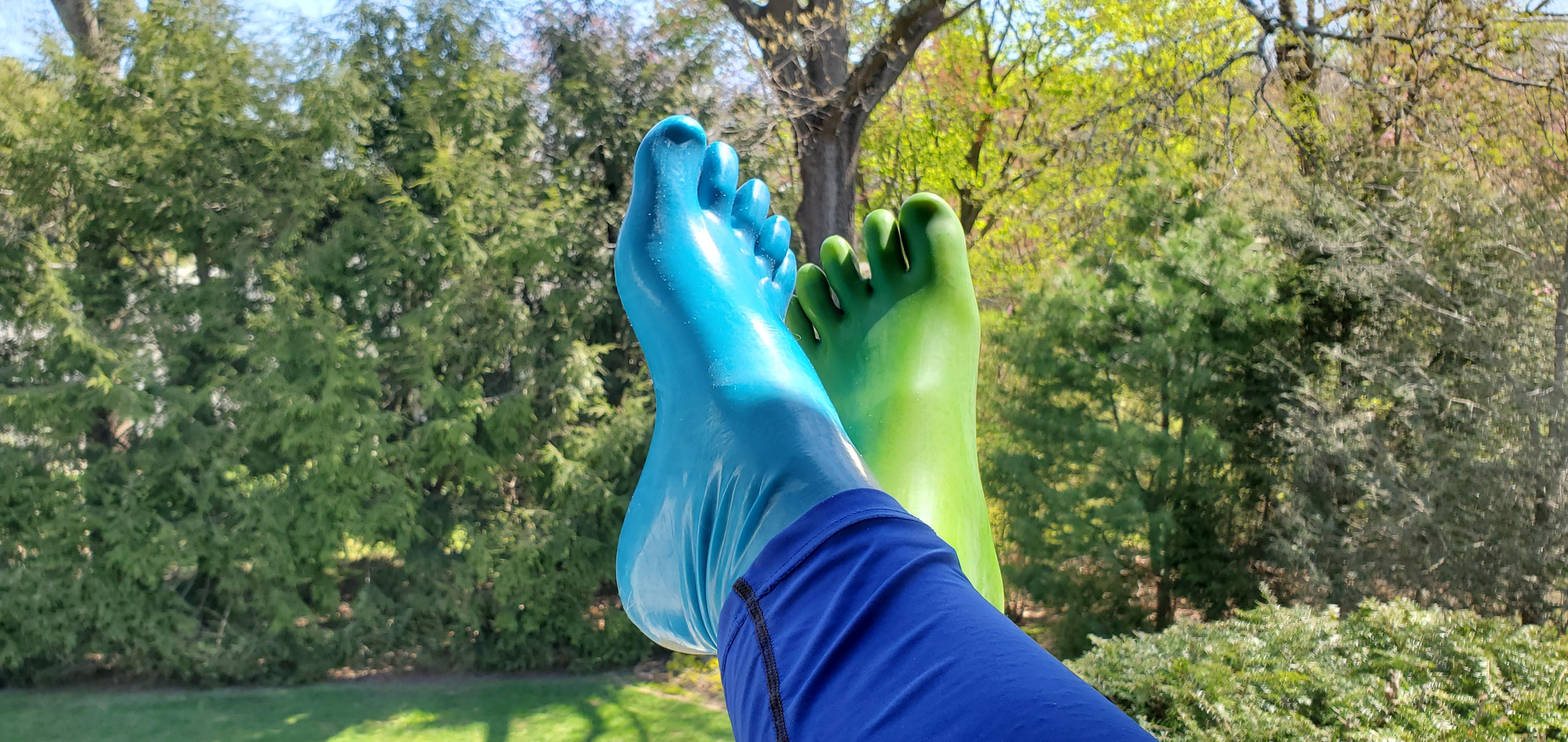 Latex toe socks in the sun | Scrolller