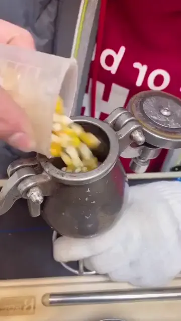 Look at this Chinese Popcorn machine