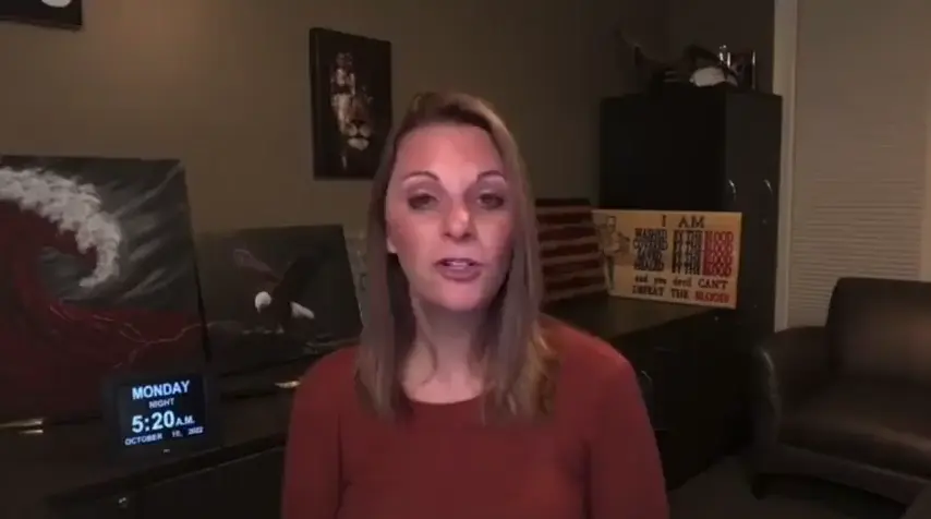 MAGA dumbfuck who claims to be a pRoPhEt says she got a new prophecy directly from God. About Trudeau. He's finished, sayeth the Lord.