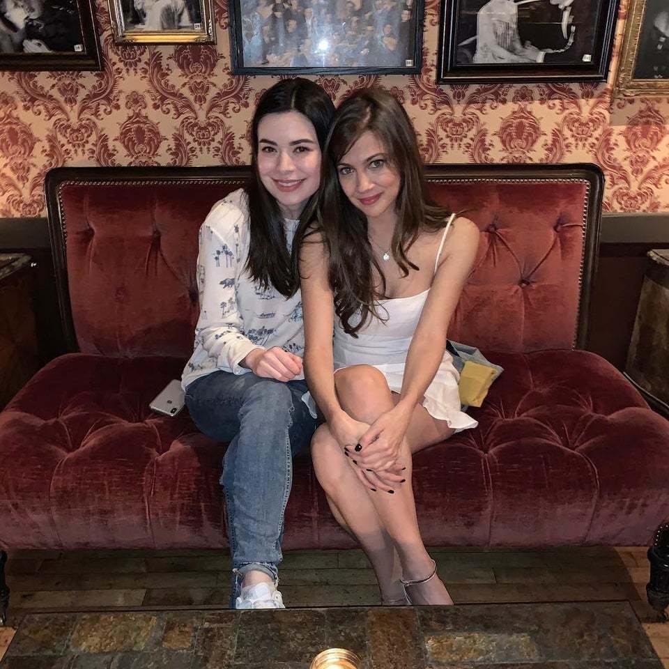 Miranda Cosgrove Mia Serafino Scrolller