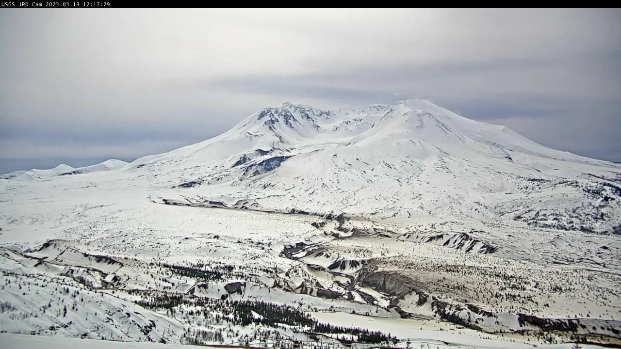 Landslide near Mount St. Helens in Washington strands drivers overnight ... Mt st helens washington weather