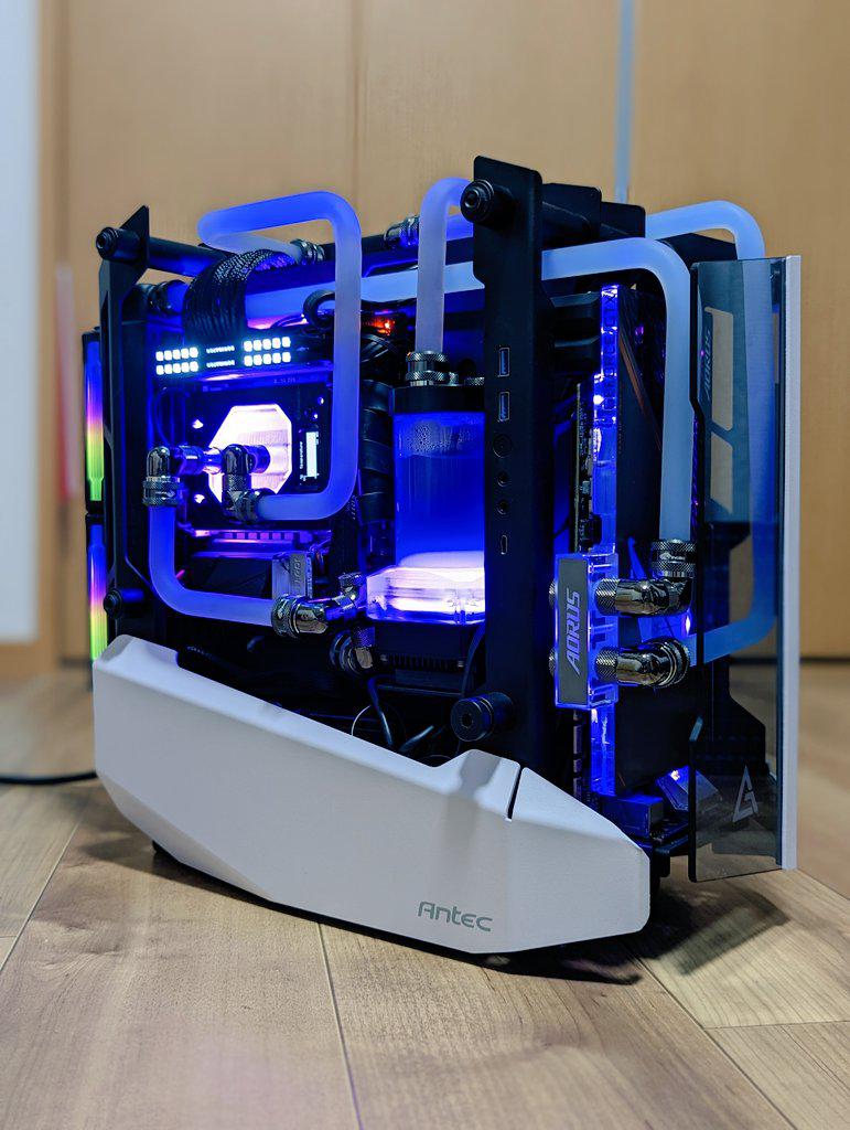 I built my pc with Antec striker | Scrolller