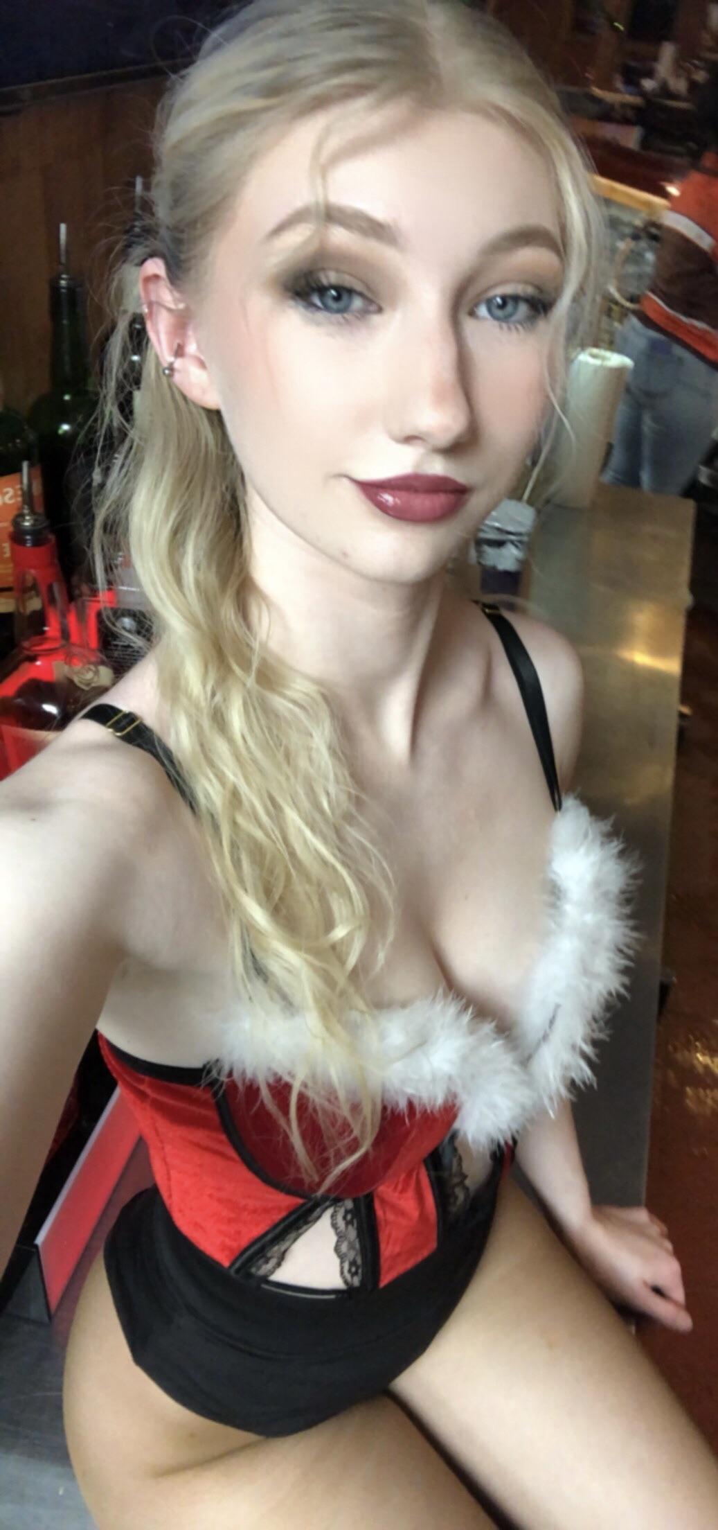 Sexy Mrs.Claus 🤶🥰💦
