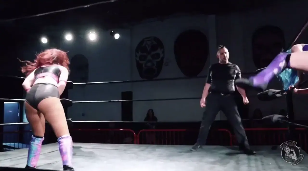 Pile driver, leg hooked and 1,2,3 ding ding!