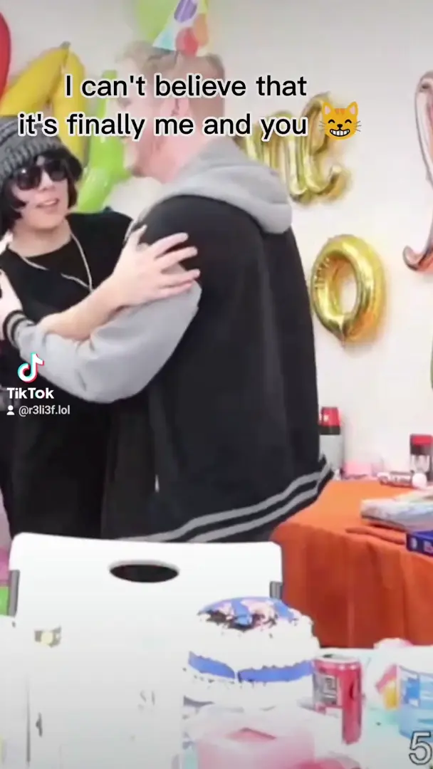 poor Tina haha 😔🎉, happy birthday quackity