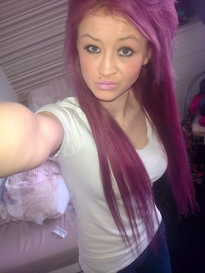 Purple Hair Chav Slag Scrolller