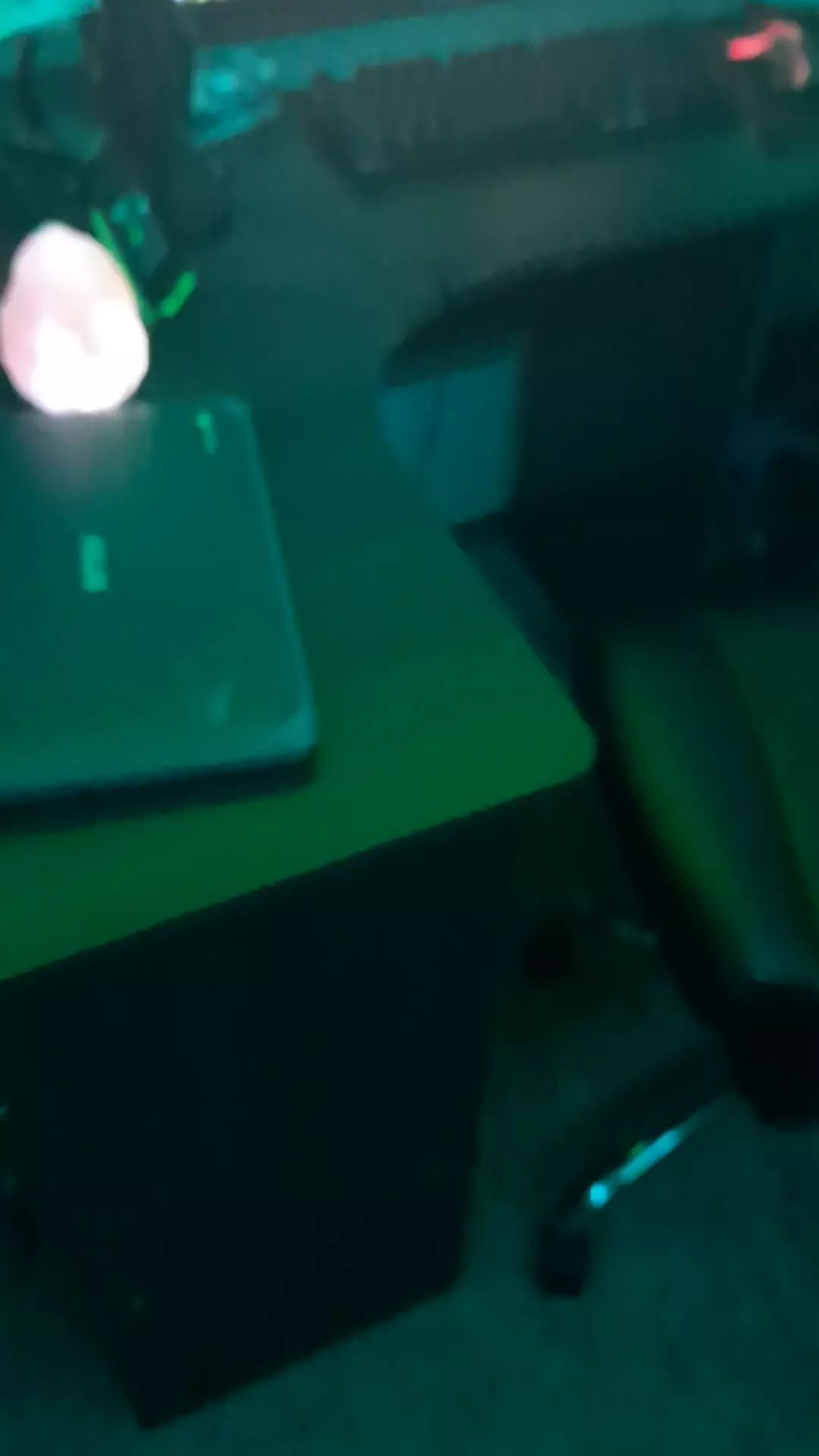 rate the setup (PC and PS4) 