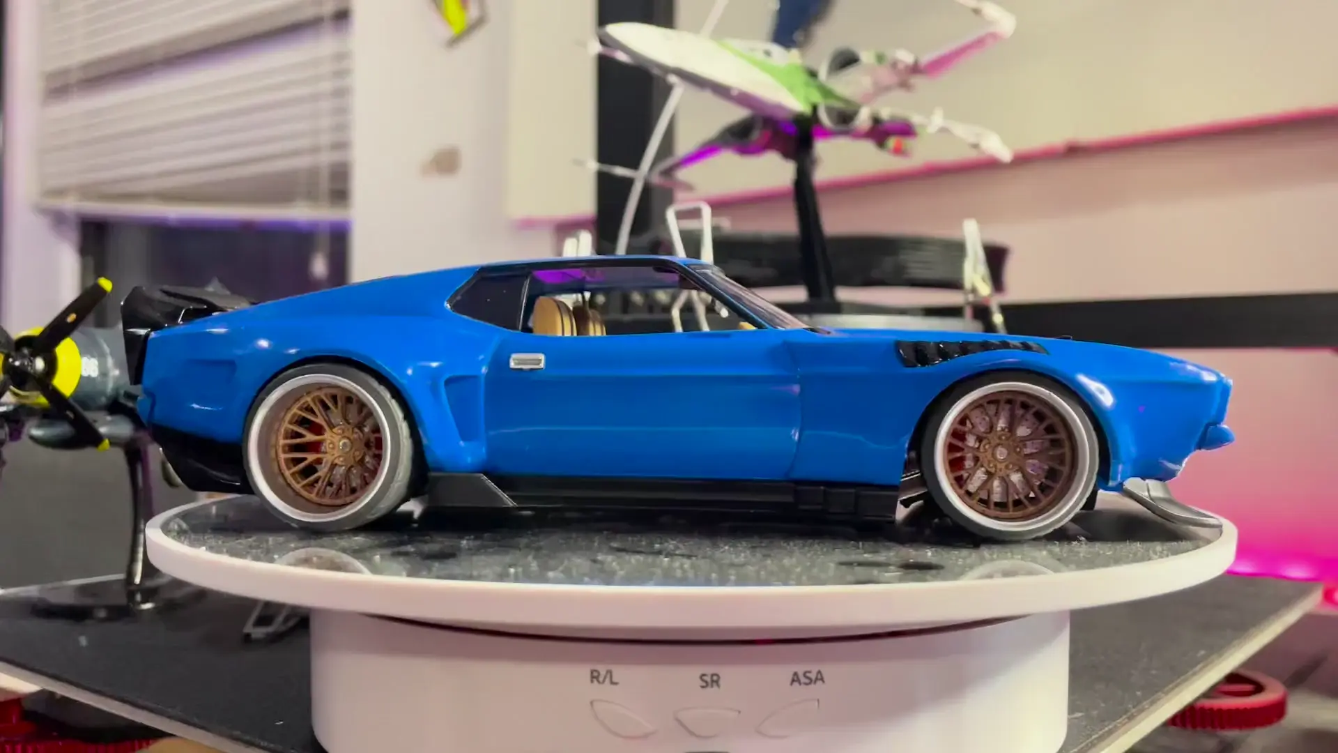 Revell Mustang Boss 351 with wide body kit 