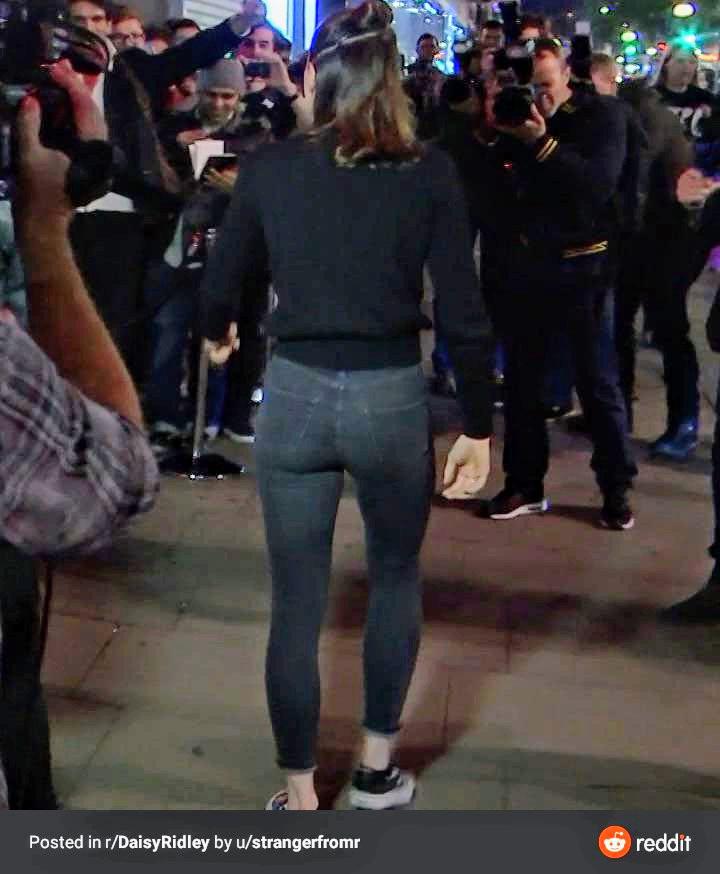 Shes Practically Begging To Get Gang Groped By Wearing Those Jeans Scrolller