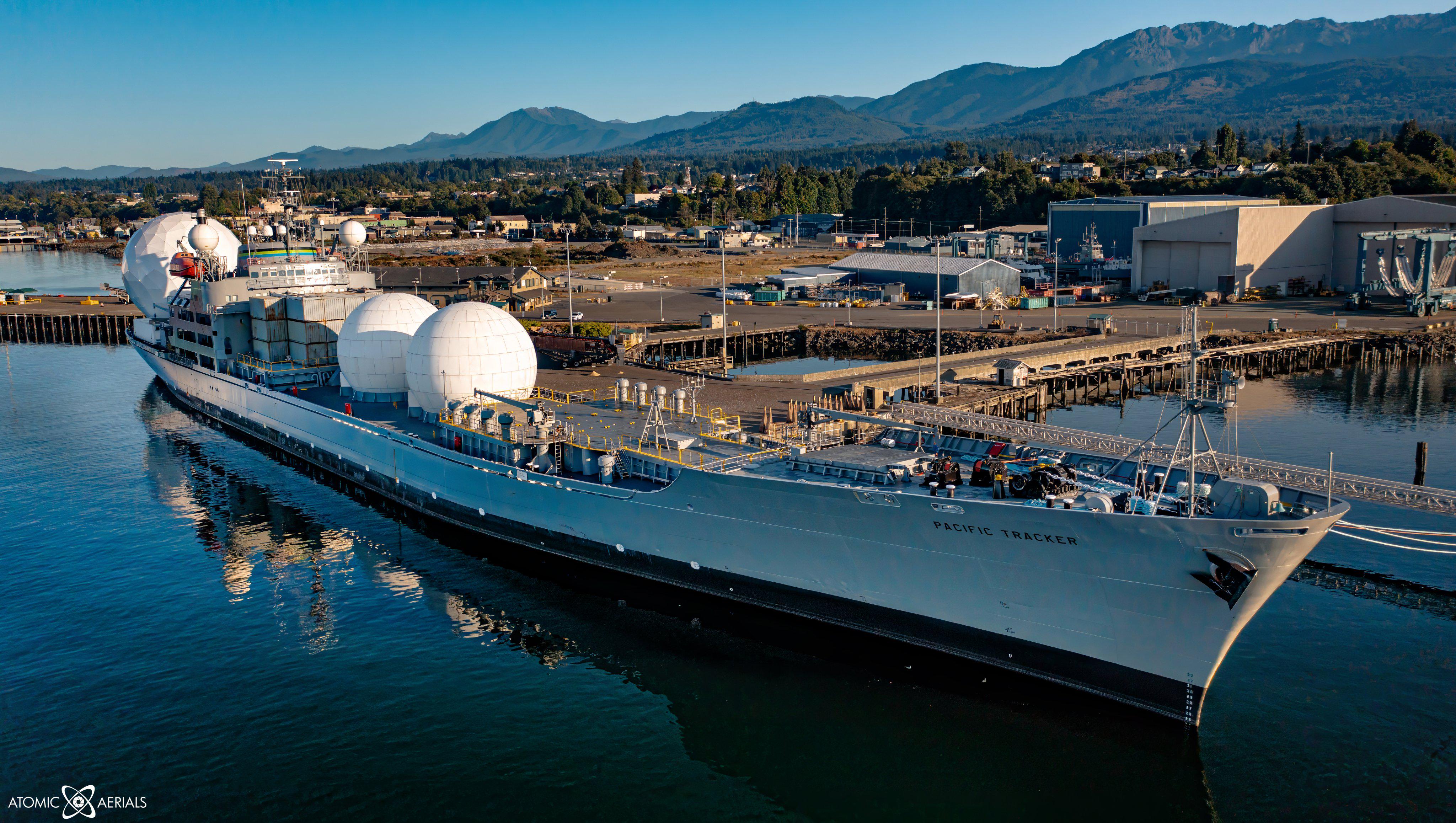 SS Pacific Tracker - built in the 1960s as a break-bulk freighter, in ...
