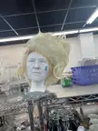 That face and hair remind me of someone…