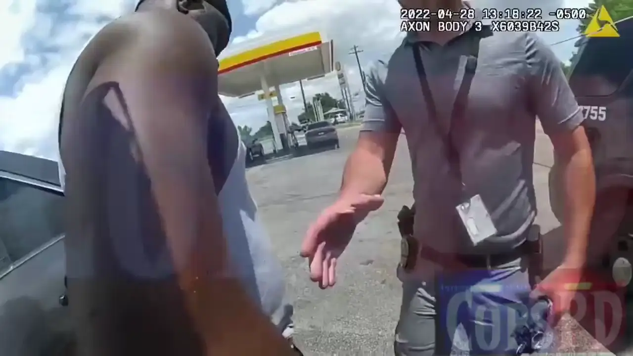 This guy tries to break out of police custody and quickly regrets it. Tased! 