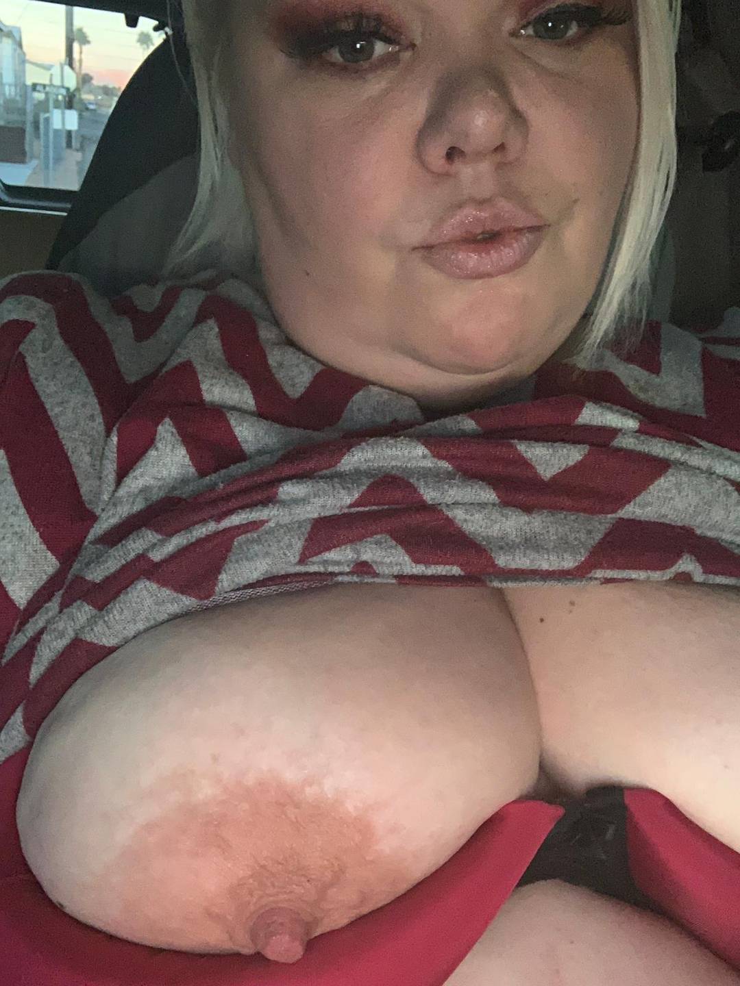 titty-tuesday-in-the-car-2aa4rs3uo3-1080x1440.jpg