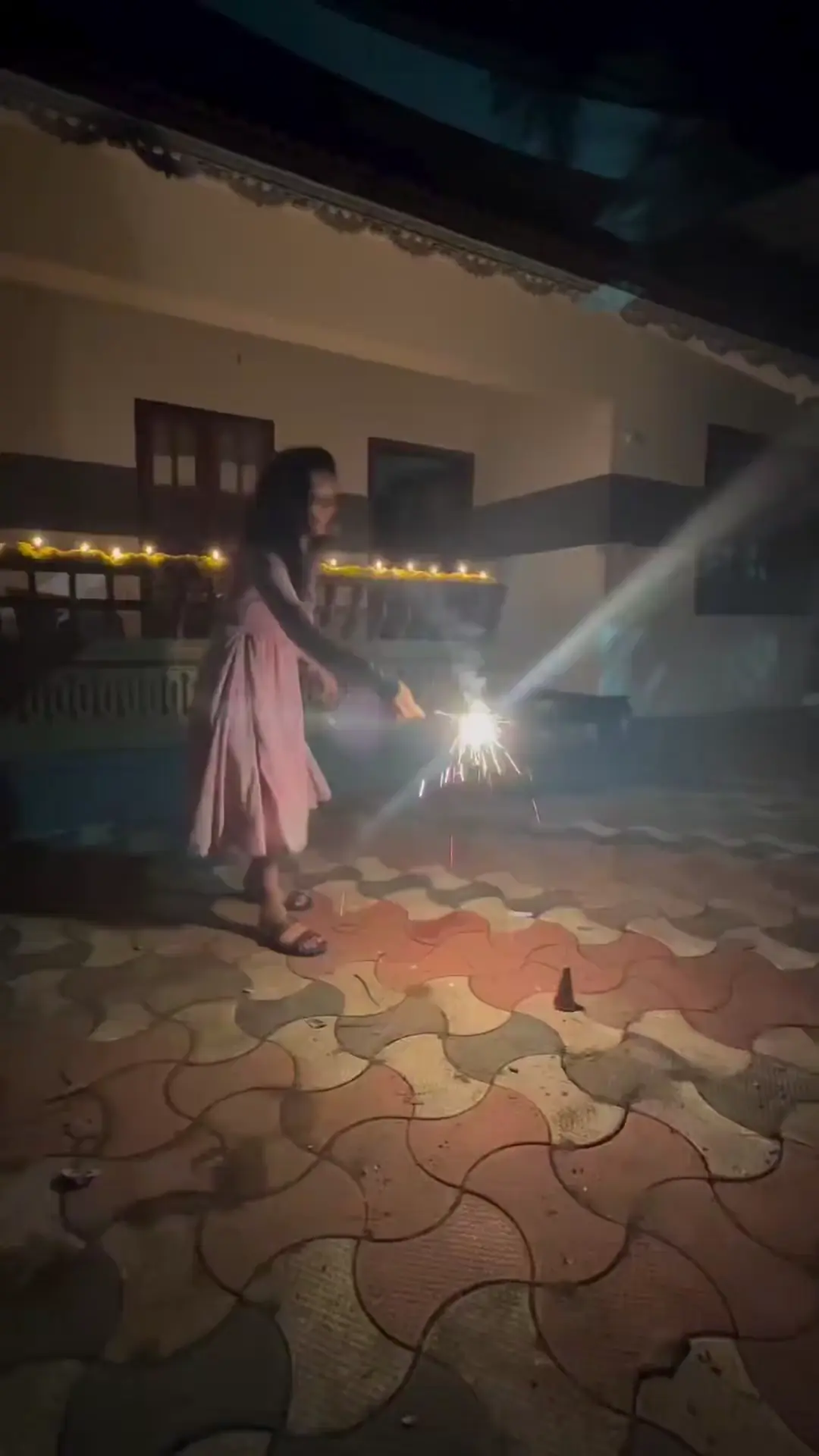 To light a cracker