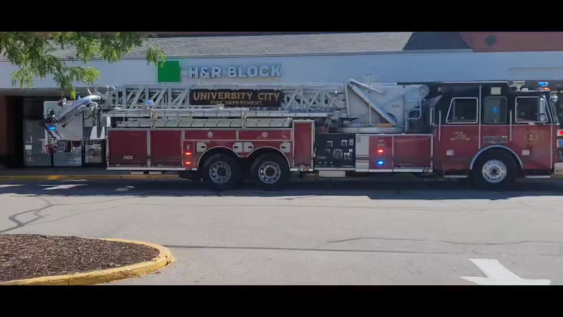 University City, Missouri fire department Tower Ladder 2625 responding to unknown call