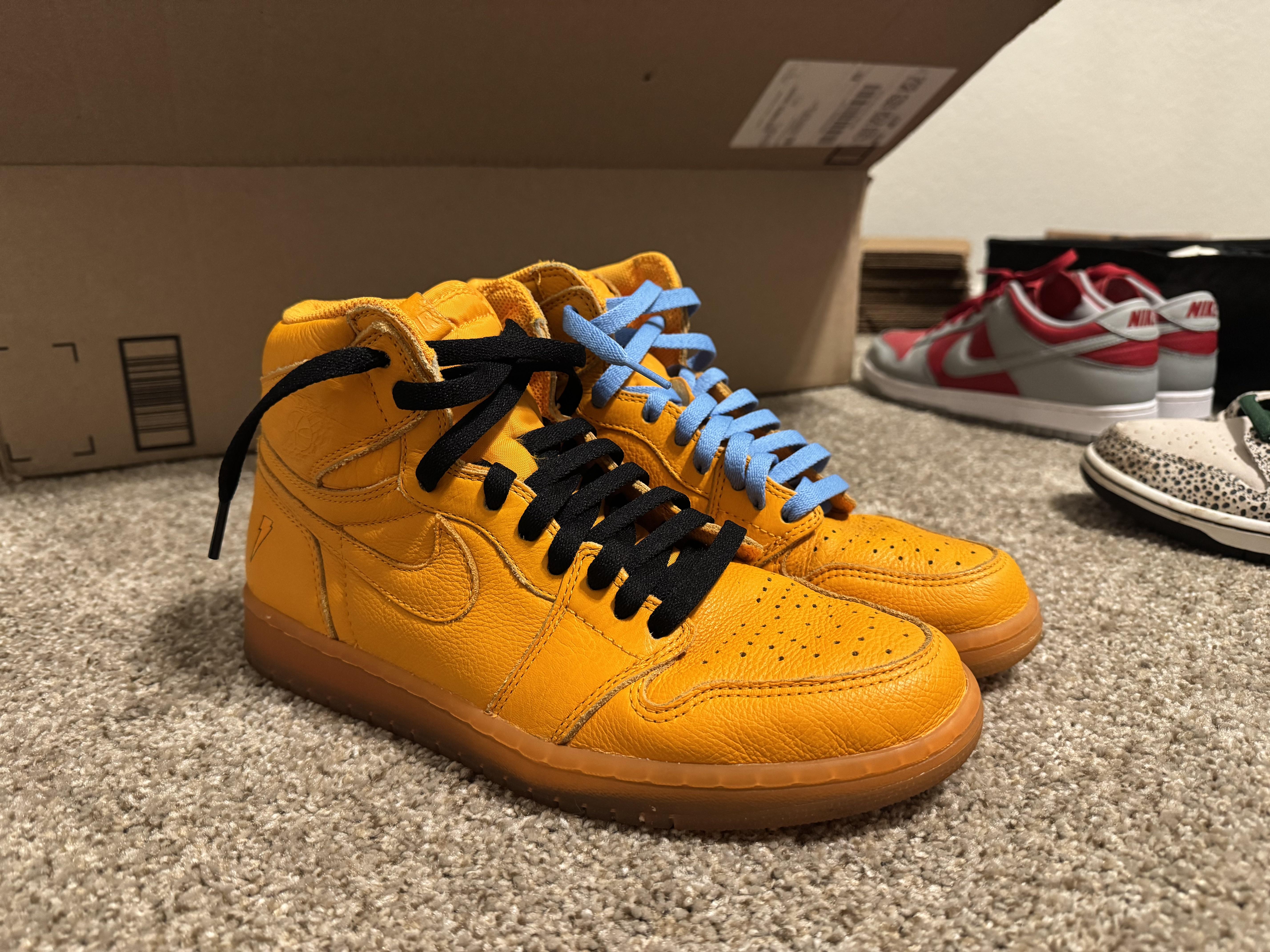 Sneakers