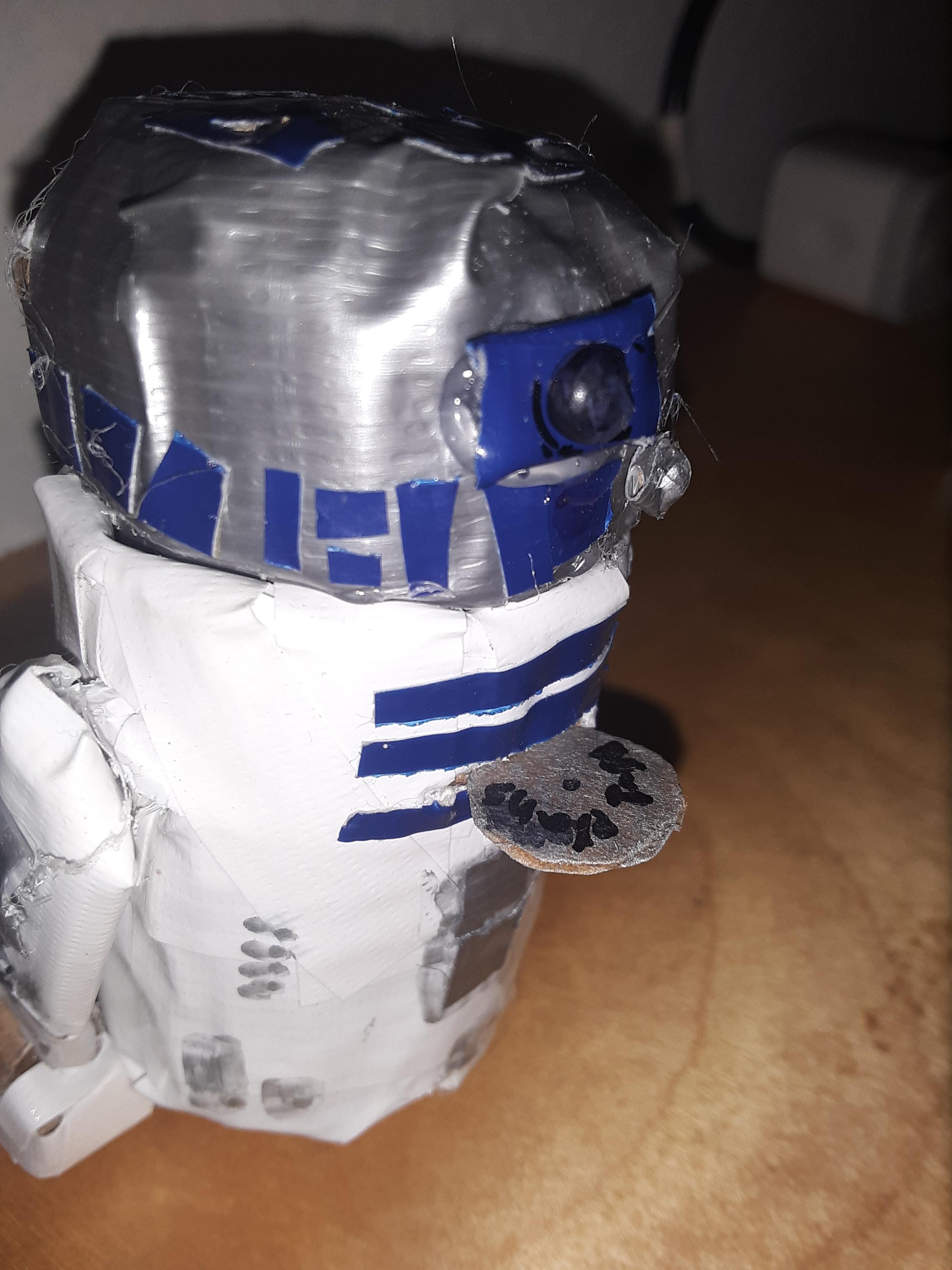 My brother made me D-I-Y R2D2 out of cardboard for my birthday! | Scrolller