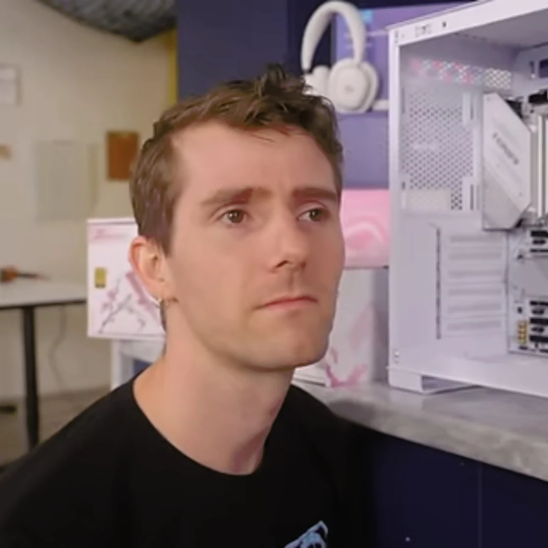 Wake up babe, new linus face dropped | Scrolller