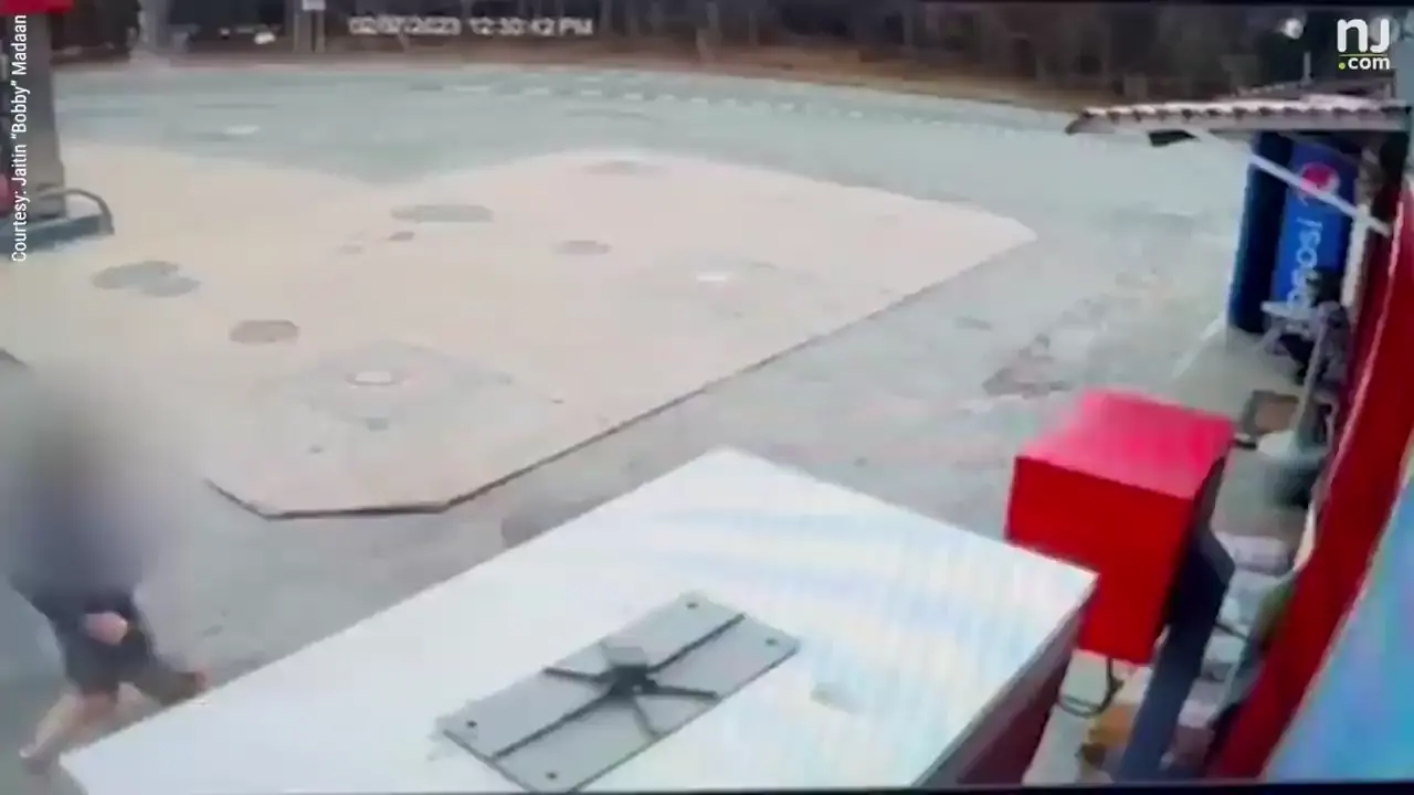Woman who was held hostage by a freak for a year manages to escape by running into a gas station
