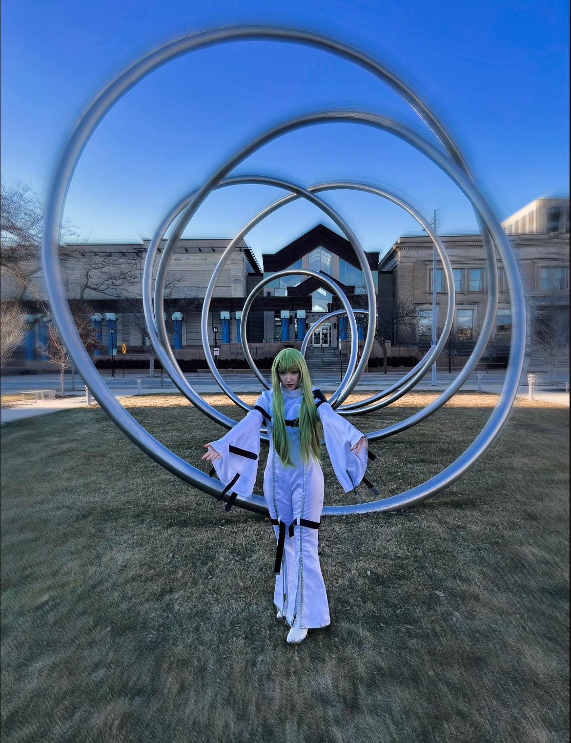 C.C. Cosplay as Sode no Shirayuki from Bleach in a white shihakusho robe and long green wig