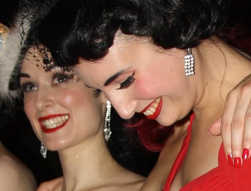 Girls of burlesque