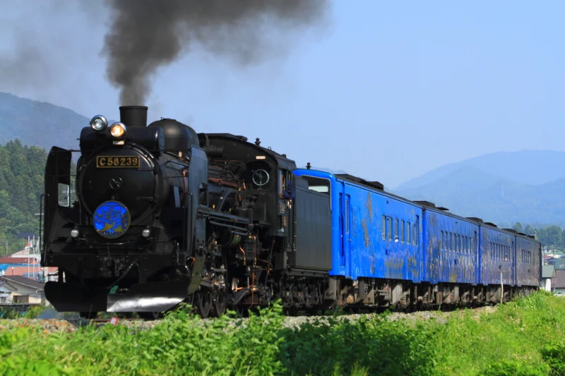 C58 239 hauling the SL Ginga trainset on the Kamaishi Line in June 2014