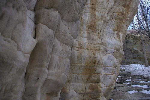 Scrolller Rocks Starved rock | Scrolller