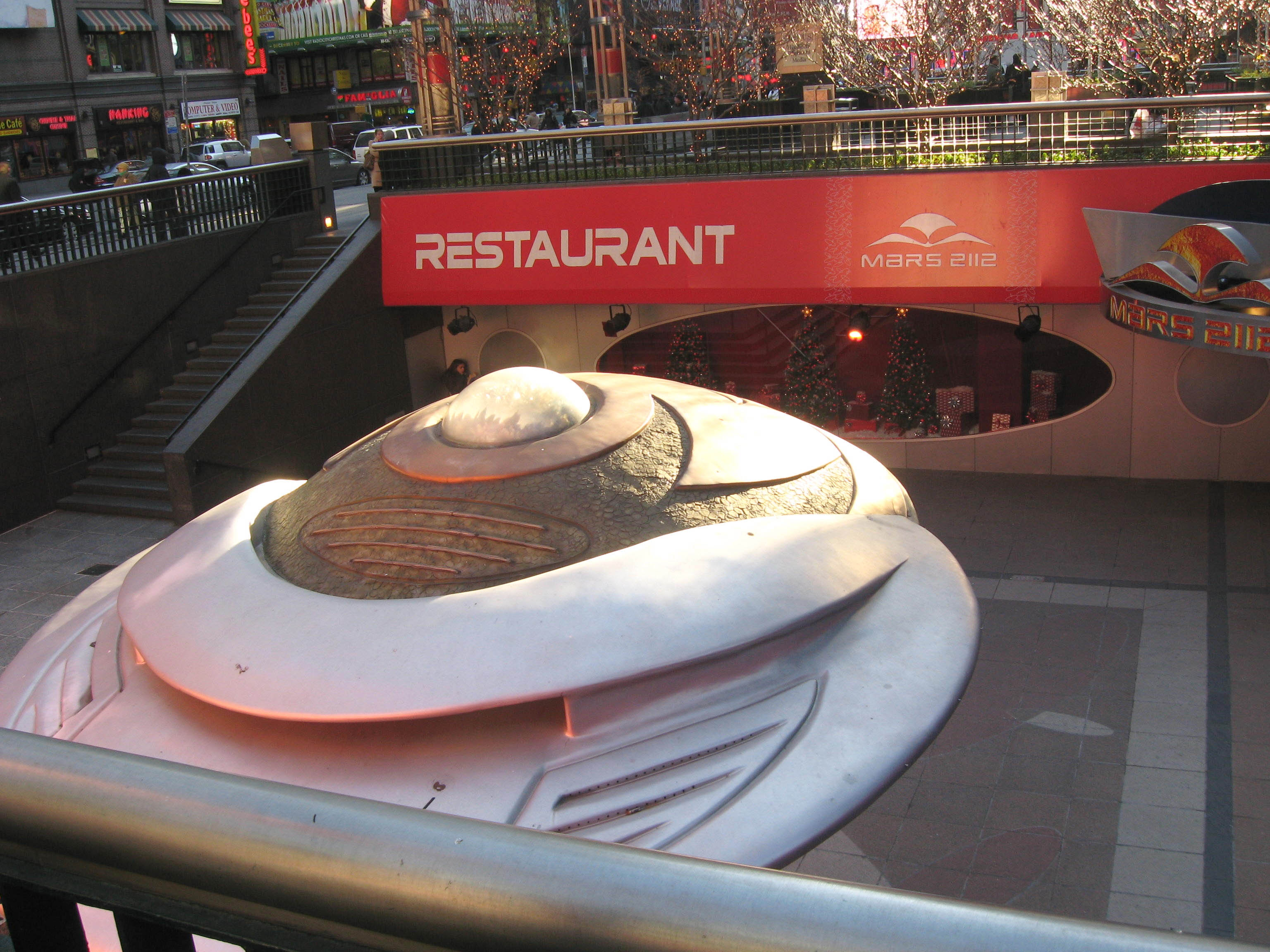 Flying saucer